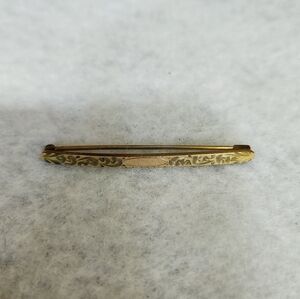 Hayward Gold Tone (Gold Filled?)Bar Pin